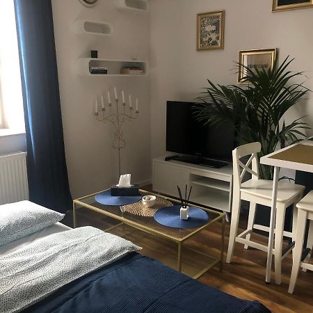 Blue Dior Apartment Warsawa Bagian luar foto