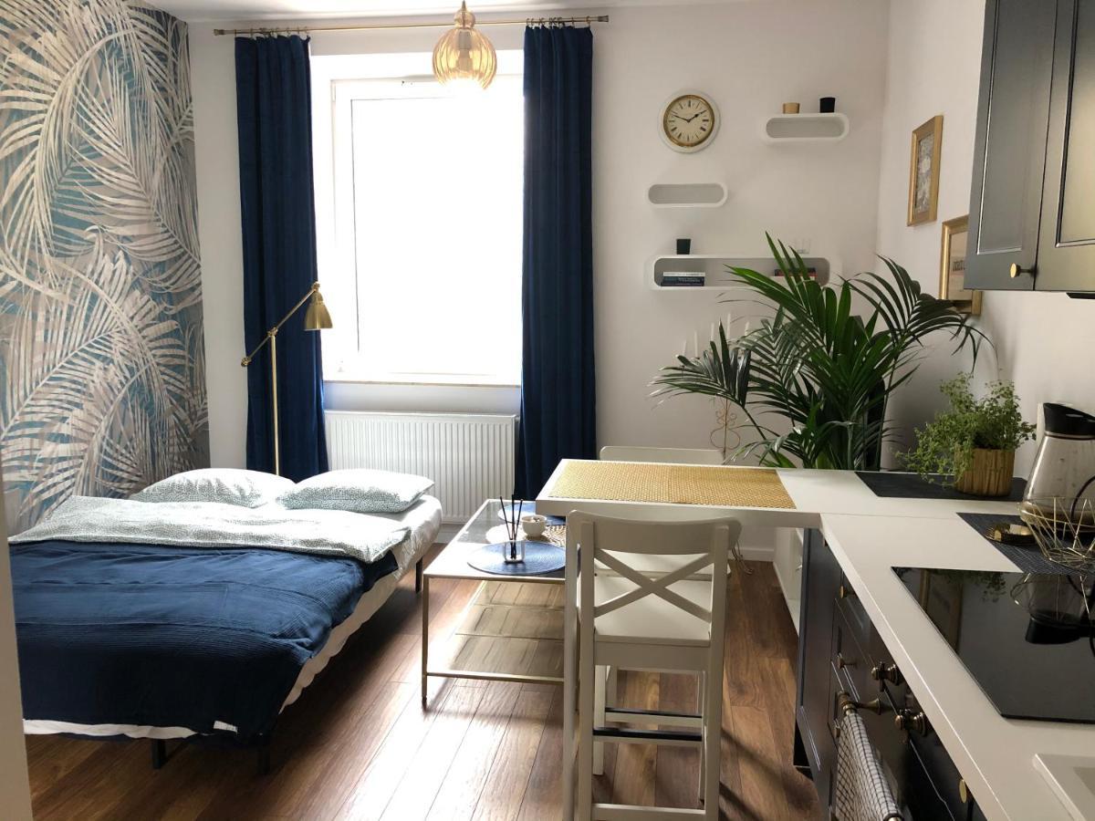 Blue Dior Apartment Warsawa Bagian luar foto